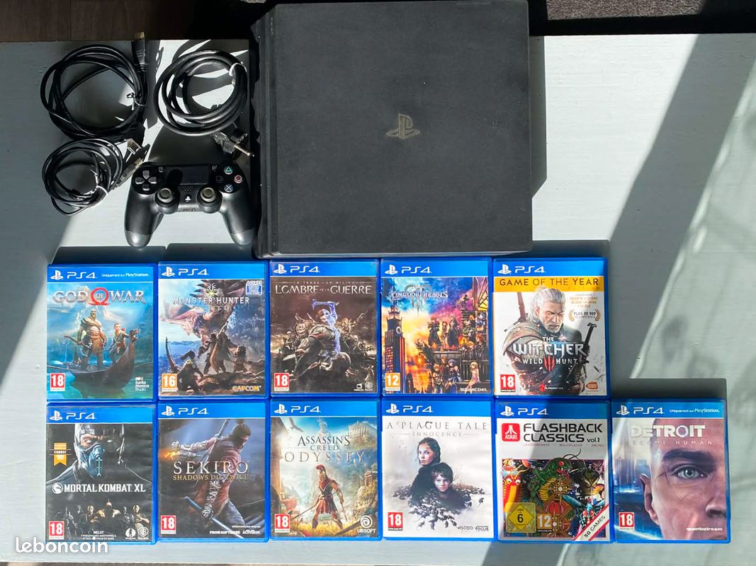 Pack : Playstation 4 Pro 1To + 1 manette PS4 + 11 jeux (image 1)