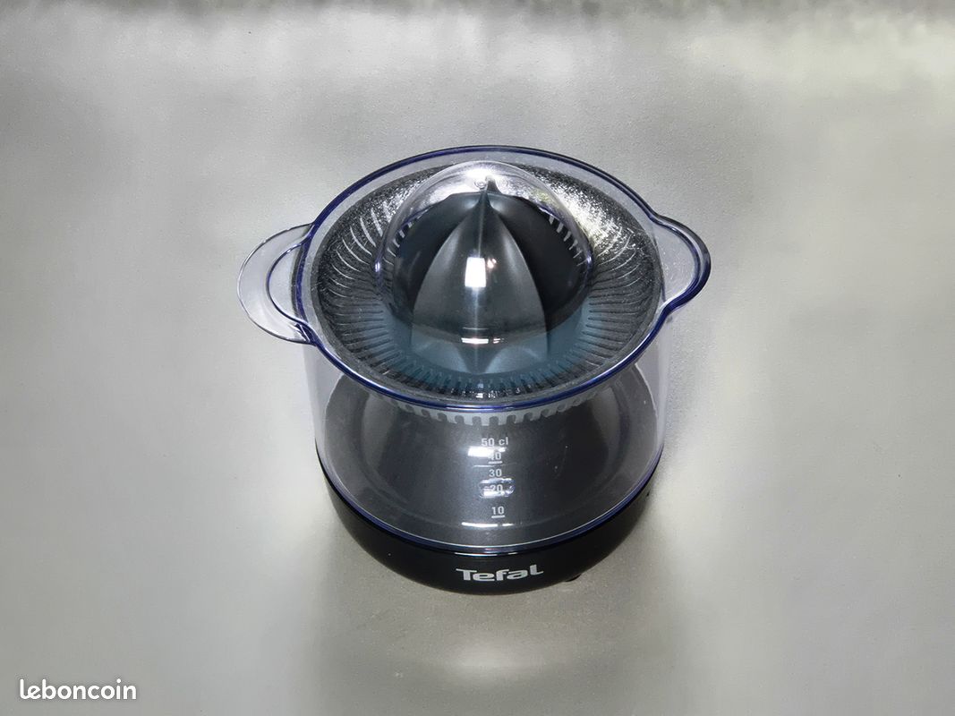 Presse-Agrumes Électrique Tefal ZP100 - 450 ml, Rotation Bidirectionnelle, Ultra Compact (image 3)
