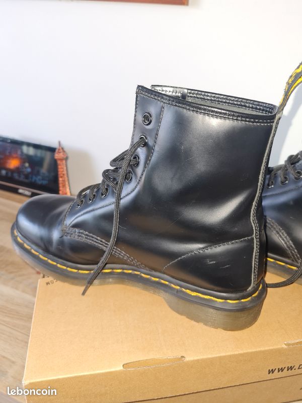 Doc Martens (image 6)