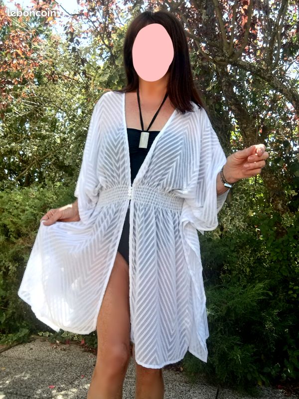 VENDU...Robe tunique de plage LOLA Paris ( ou déshabillé) comme Neuve de 38 à 42 (image 1)