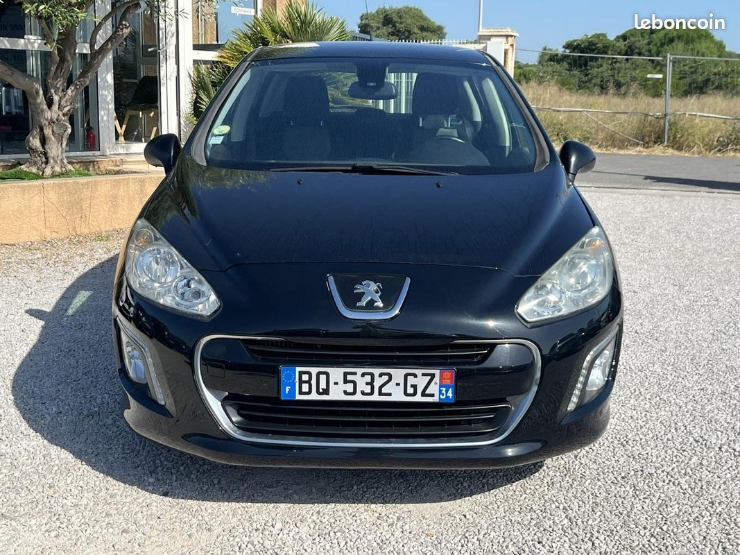 PEUGEOT 308 1.6 e-HDi - 112 CV BERLINE ALLURE PHASE 2 / CLIM AUTO / REGULATEUR / JANTES (image 2)