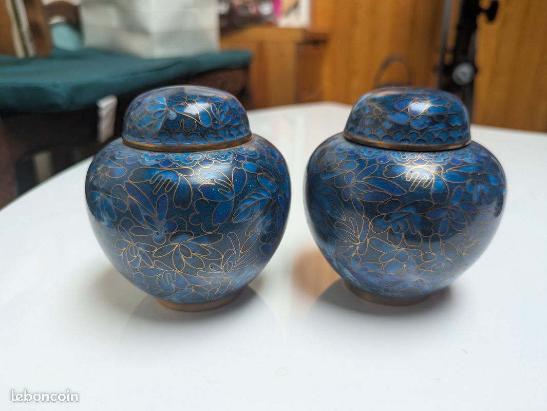 Paire de petits pots cloisonnés chinois anciens bleus (image 9)