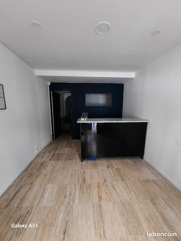 Local commercial 2 pièces 27 m² · à Draguignan · 27 m² · 450 €/mois