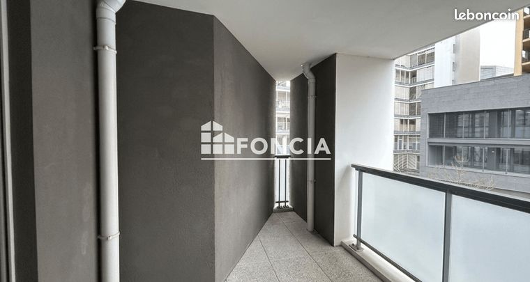 Appartement Type 2 de 37 m2 avec BOX DOUBLE - SECTEUR JOLIETTE / VILLETTE — 1