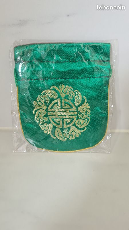 Pochette/porte monnaie/bijoux en tissu Neuf (image 1)