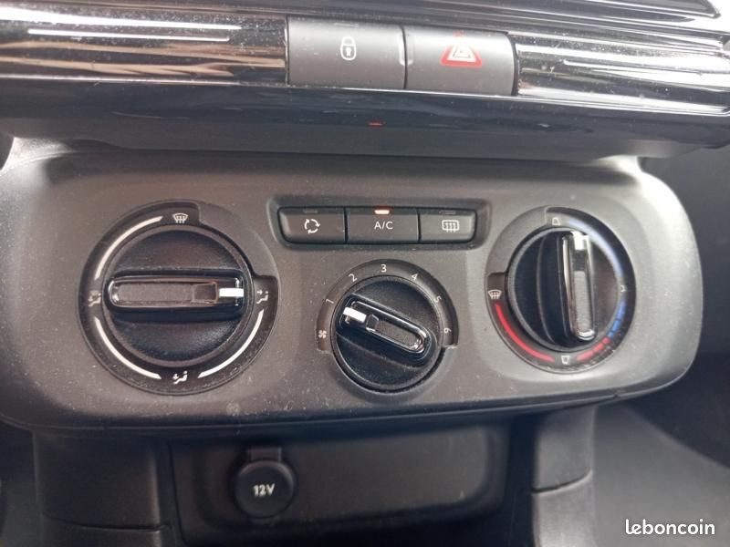 Citroen C3 Sté 1.2 PureTech 83ch S&S Feel (image 15)