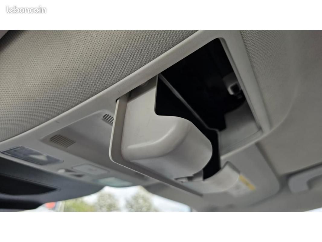 Ford Kuga Titanium 1.5 EcoBlue 120cv BVA 4x2 + Pack Techno + Assistance + Attelage + Barre de Toit (image 28)