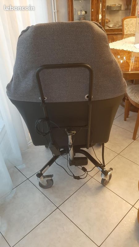 Vend fauteuil électrique en très bon état (image 2)