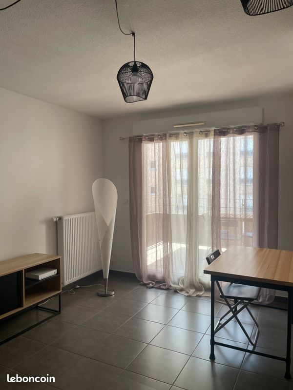 Appartement 2 pièces 47 m² · à Oullins-Pierre-Bénite · 47 m² · 1 095 €