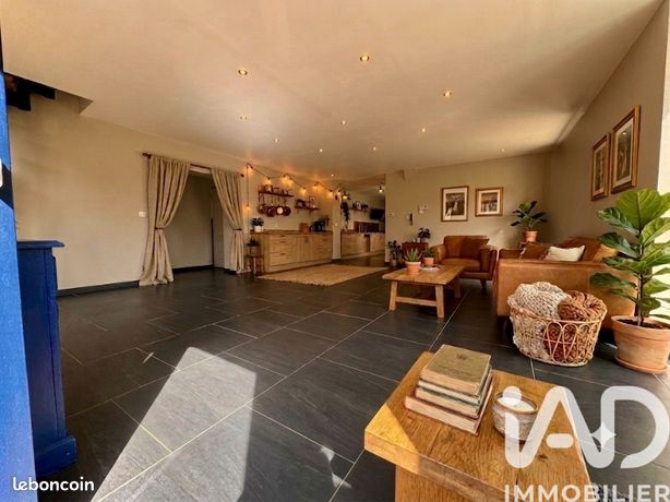 Maison 6 pièces 208 m²