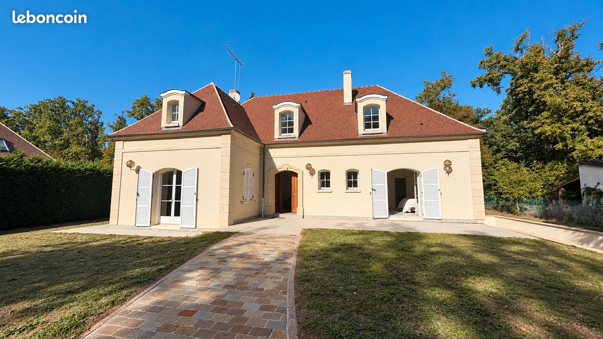Maison 7 pièces 213 m² · à Lamorlaye · 213 m² · 990 000 €