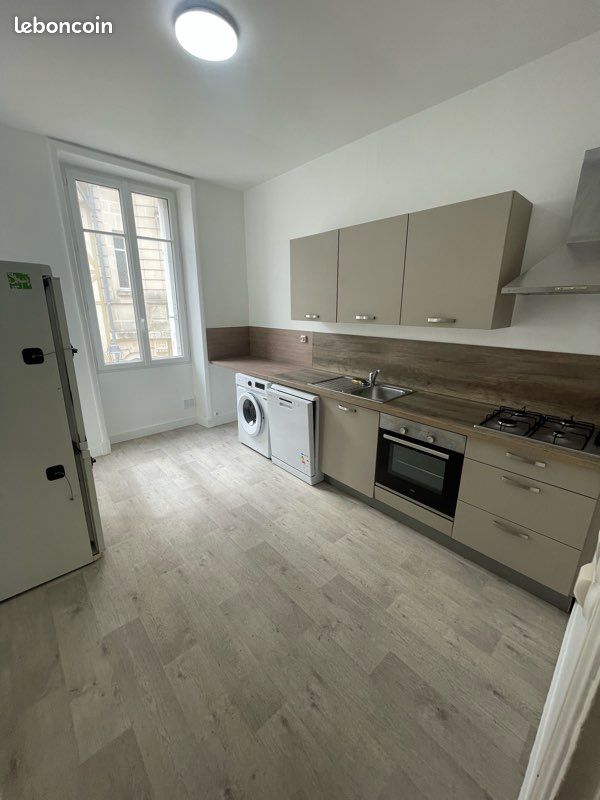 Appartement 4 pièces 72 m² · à Les Sables-d'Olonne · 71,5 m² · 990 €