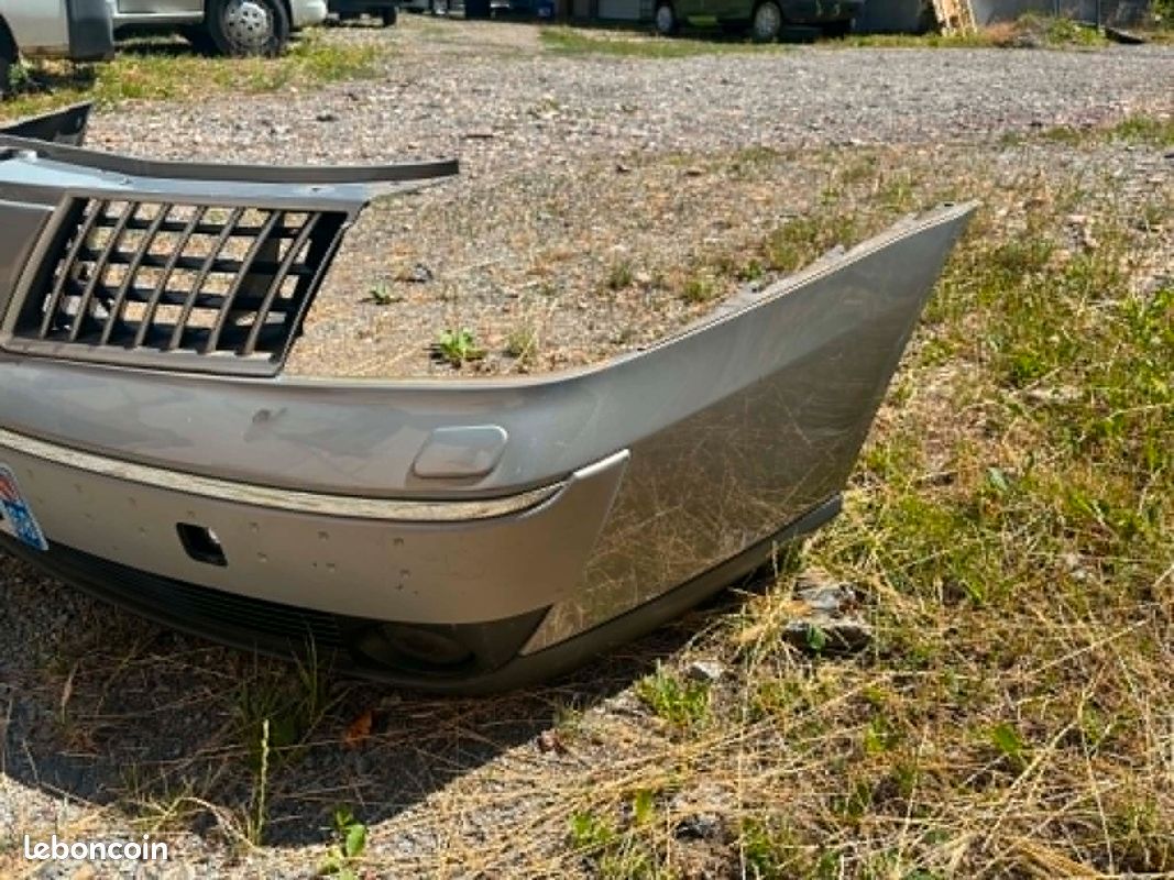 Pare choc avant Renault Velsatis (image 2)