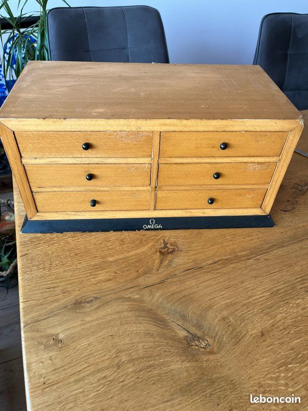 Très belle layette oméga en bois (image 1)