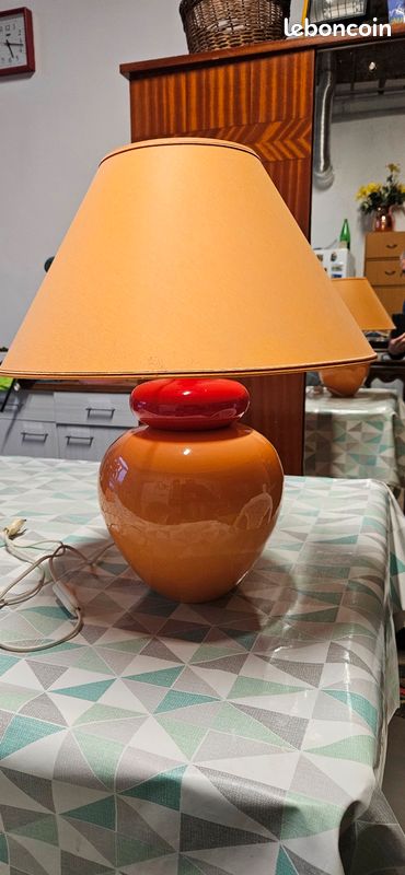 Lampe abat jour (image 1)