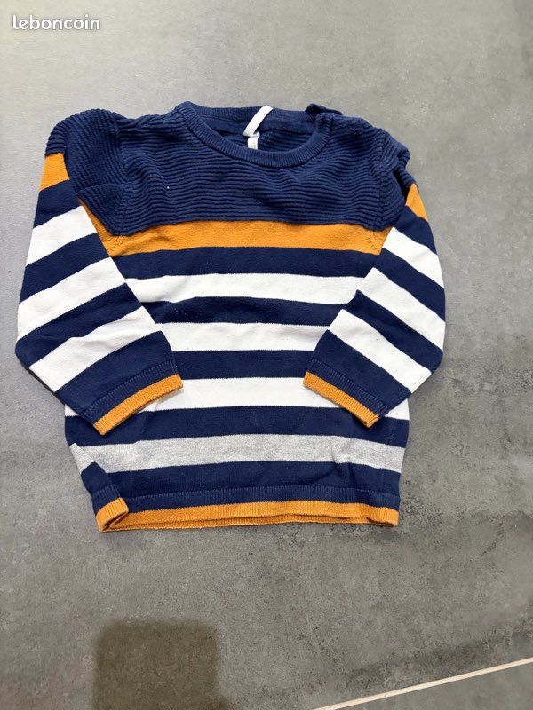 Lot vêtements garçons short tee shirt, pantalons, pulls… du 6 au 18 mois (image 12)
