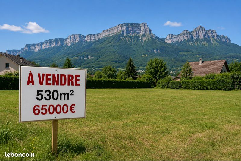 Terrain constructible 530m2 viabilisé · à Saint-Laurent-du-Pont · 65 000 €