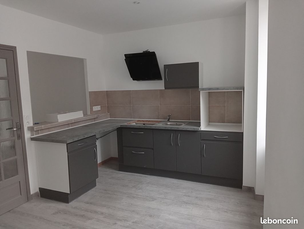 Appartement 3 pièces 69 m² · à Alès · 68,8 m² · 930 €