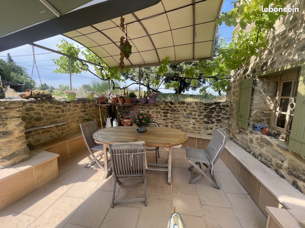 Maison 4 pièces 90 m² · à Vaison-la-Romaine · 90 m² · 445 000 €