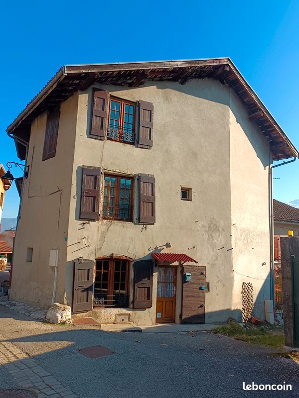 Maison 5 pièces 83 m² · à Crolles · 83 m² · 220 000 €