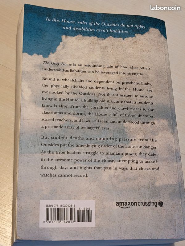 Livre en anglais - The Gray House / Mariam Petrosyan (image 2)