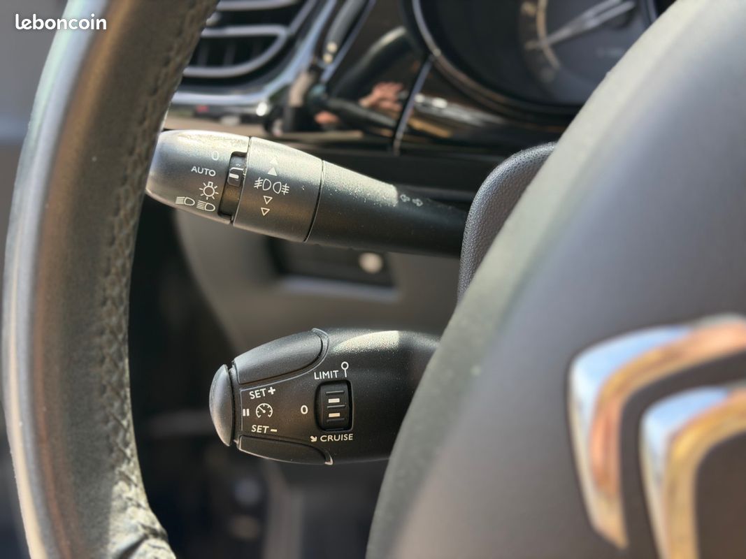 Citroën C3 II 1.6 HDi 92ch Airdream Rossignol - Clim - GPS - Révisée & Garantie 6 Mois (image 23)