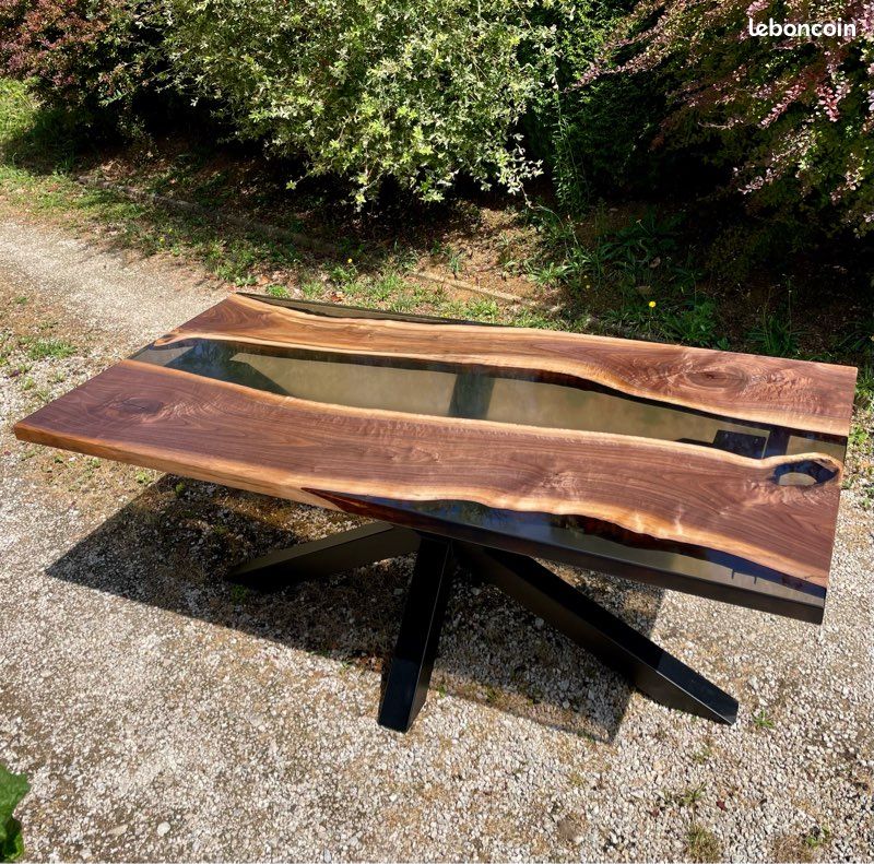 Réalisation table riviere mobilier bois résine epoxy (image 7)