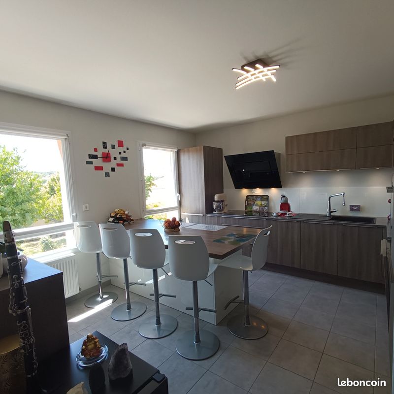 Appartement 3 pièces 72 m² · à Saint-Symphorien-d'Ozon · 72,3 m² · 285 000 €