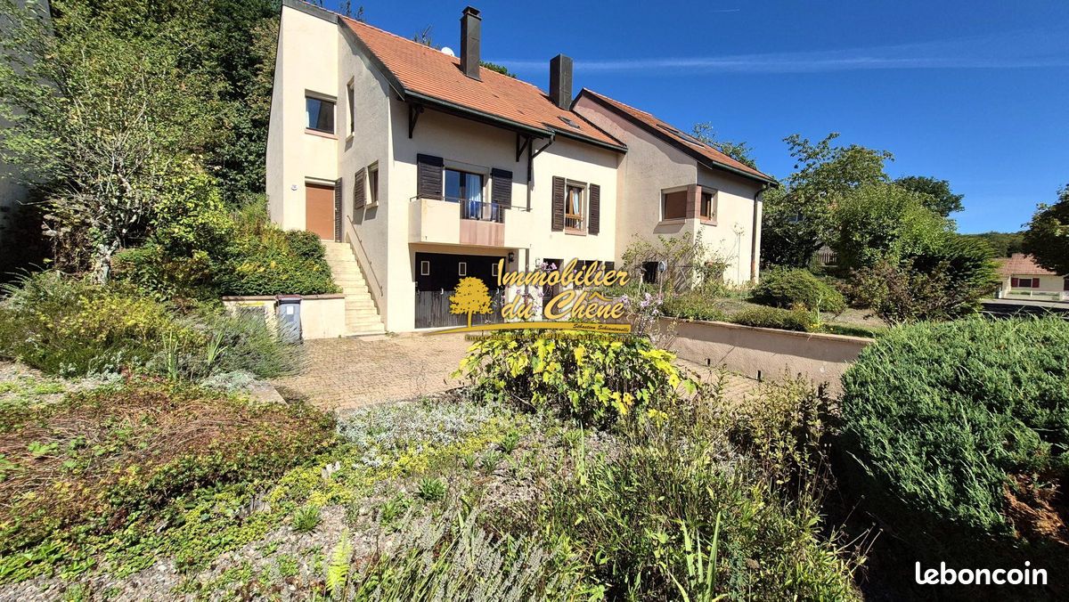 Maison 10 pièces 217 m² · à Luxeuil-les-Bains · 217 m² · 210 000 €