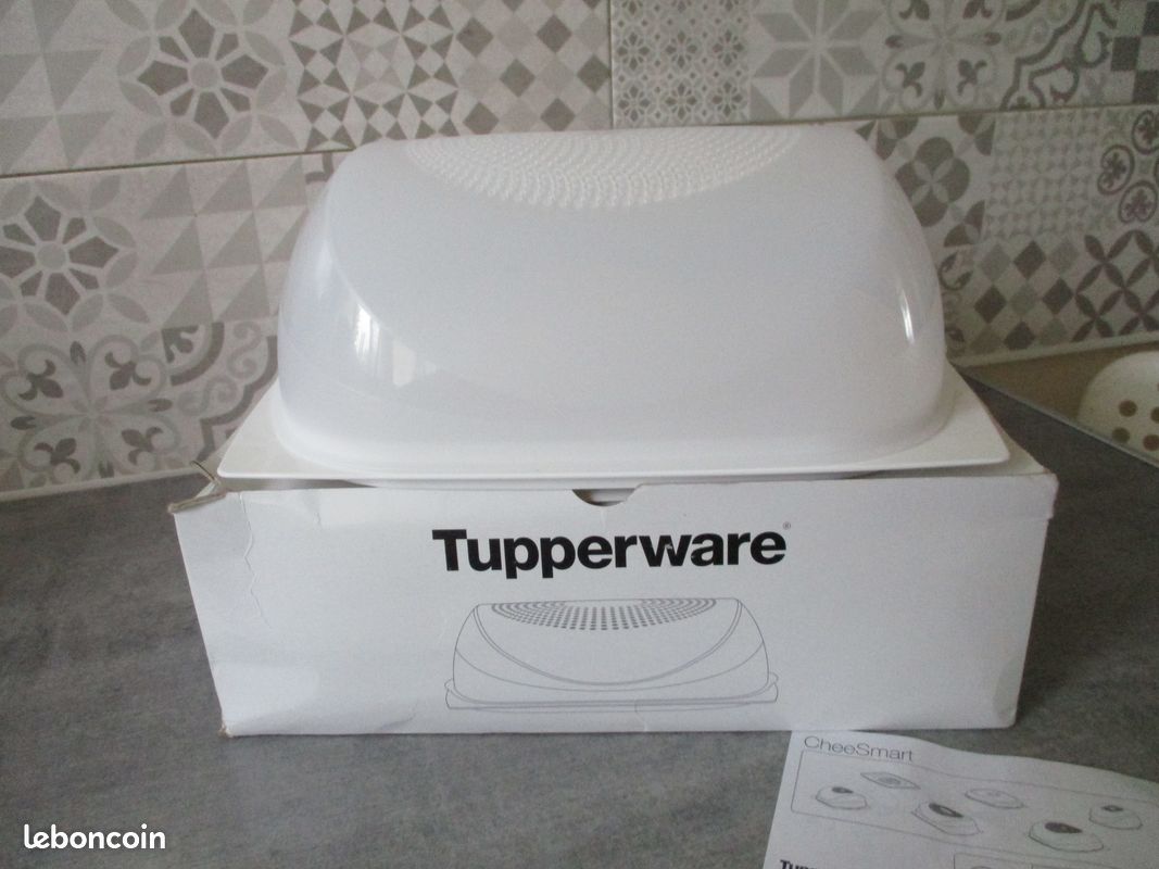 Grande cave à fromages neuve de Tupperware (image 1)