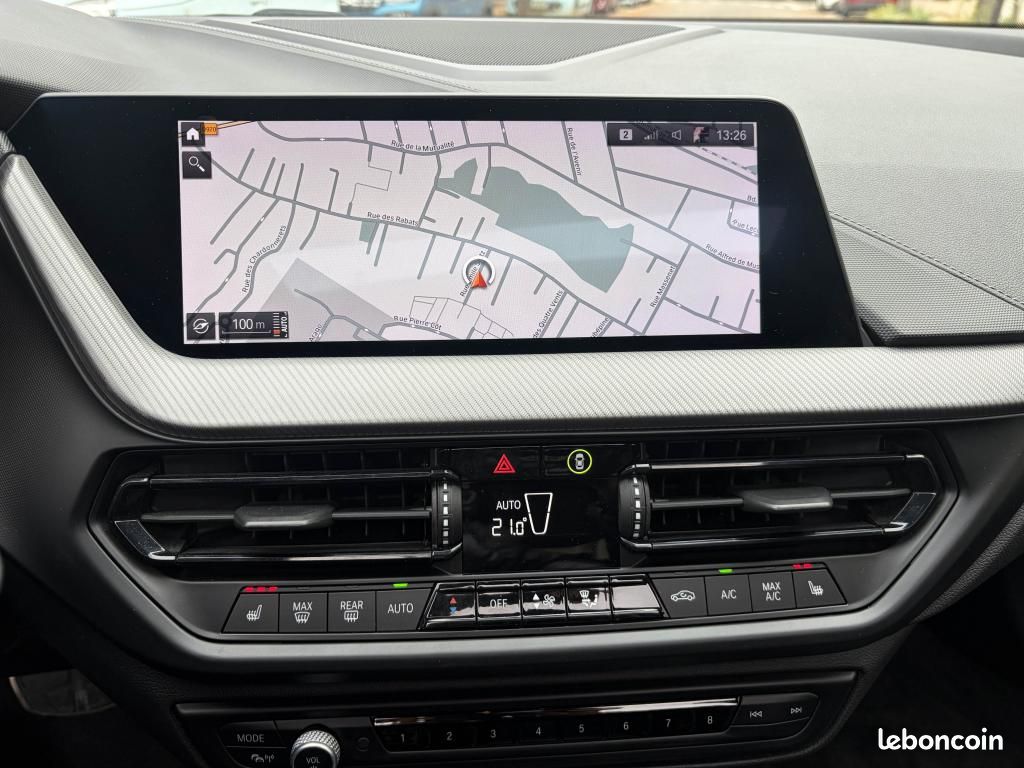 BMW SERIE 1 135i 135 I xDrive Sport 306 ch F40 M Performance / 1ère Main - TO - HUD - Siège Sport (image 21)