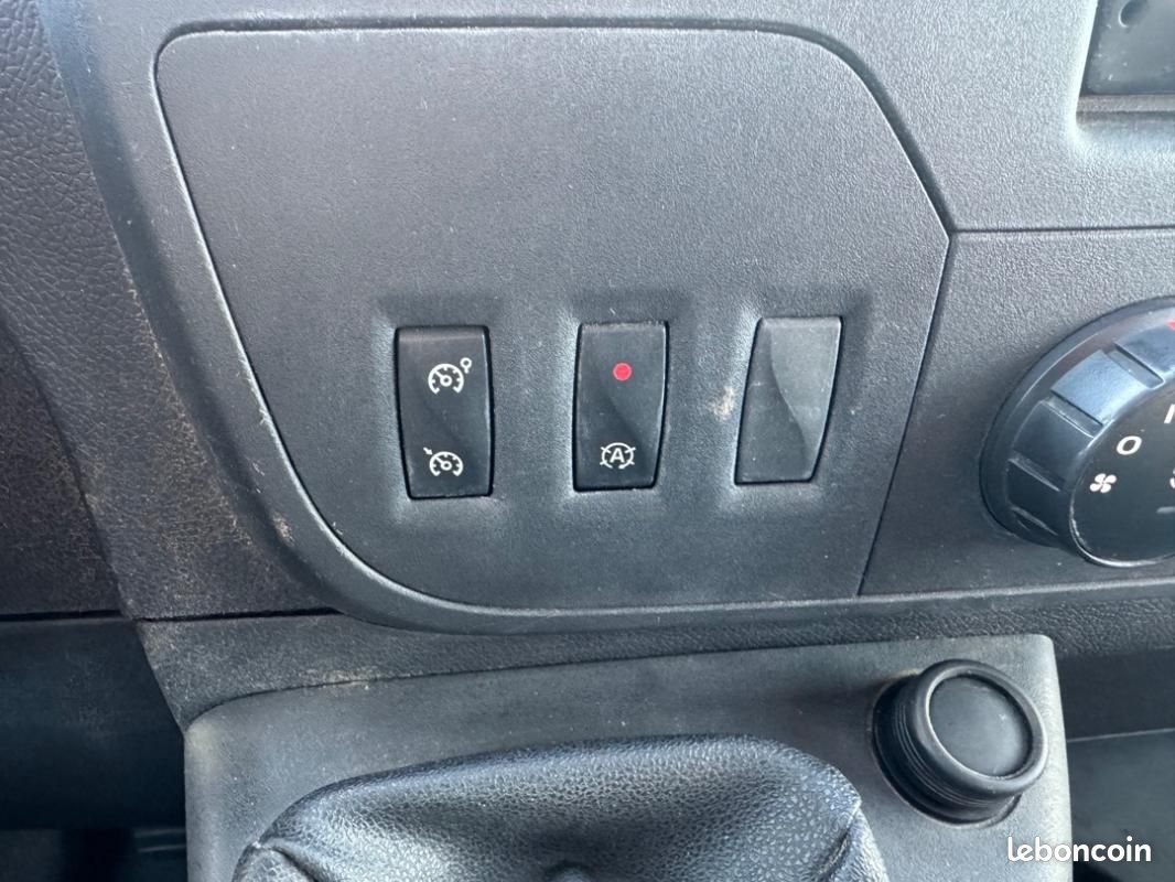 Renault Master CABINE APPROFONDIE CA L2H2 3.5t 2.3 dCi 125 E5 GRAND CONFORT (image 17)