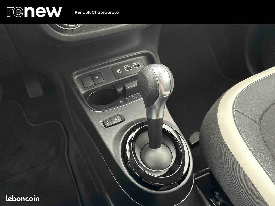 RENAULT Twingo III E-Tech SL Urban Night (image 21)