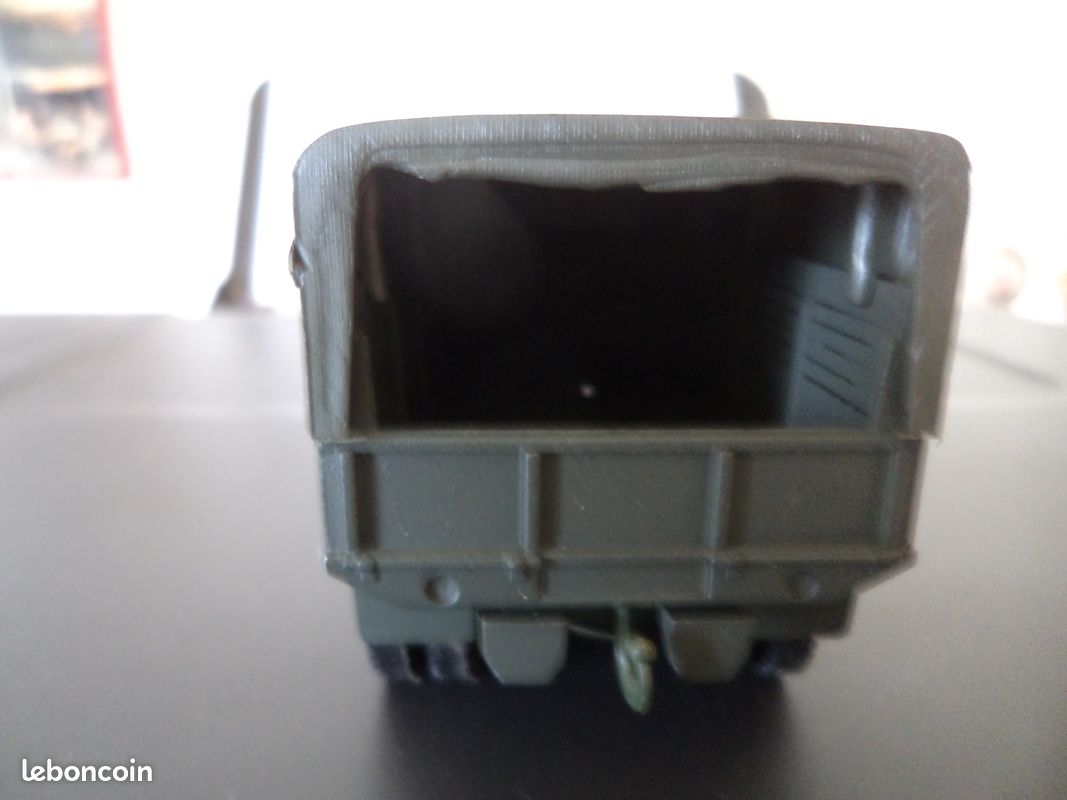 Solido France Militaire - GMC Avec Jerrican Et Accessoires - 1/50 - Neuf