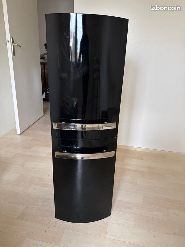 Petit meuble à suspendre (image 1)