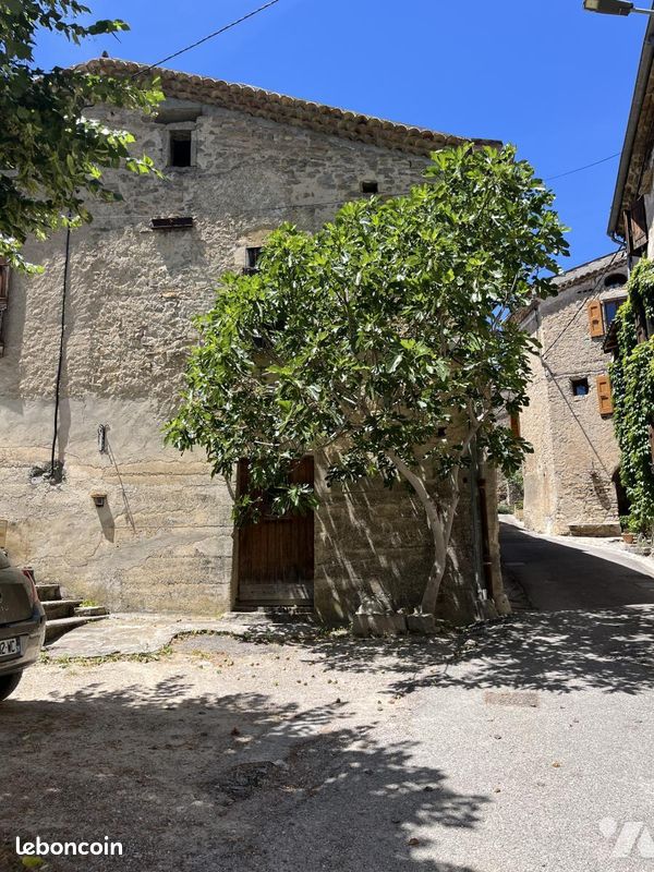 Maison 130 m² · à Sainte-Croix · 130 m² · 54 000 €