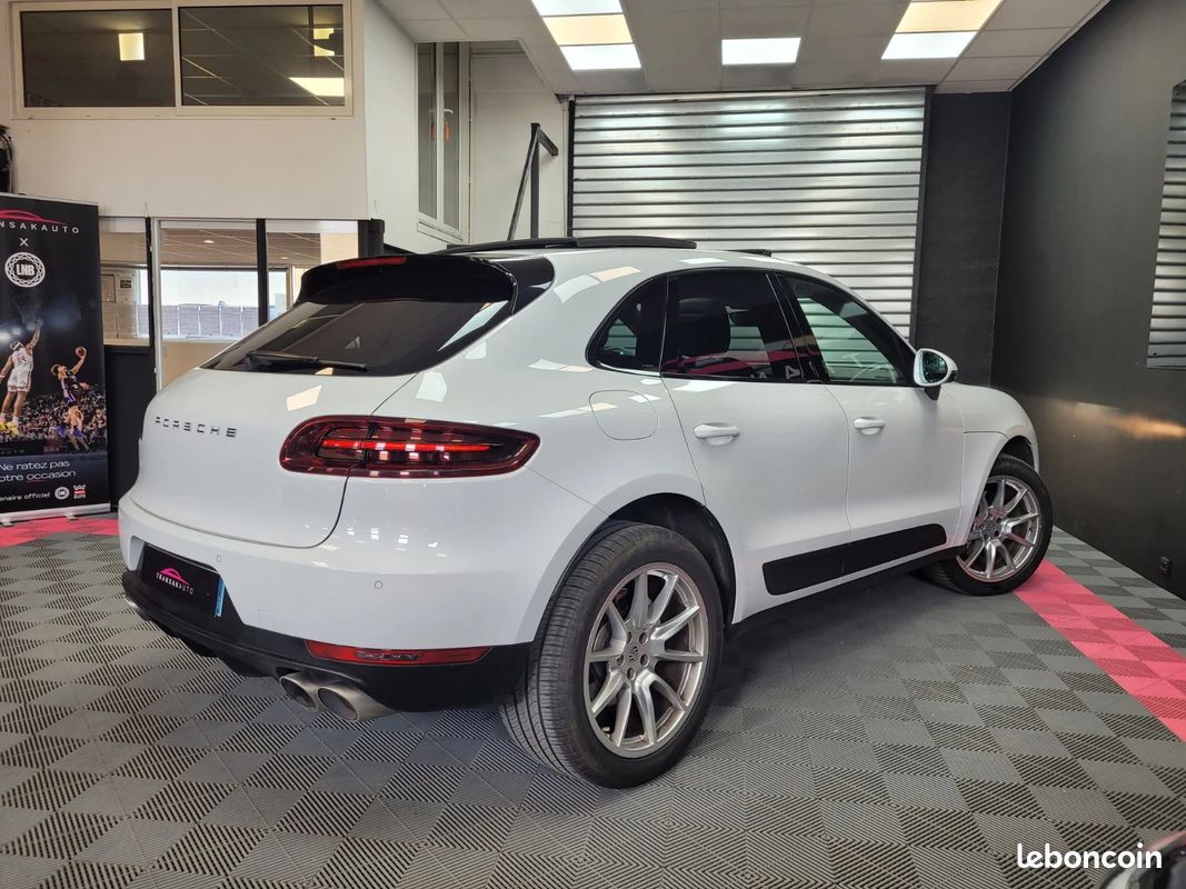 PORSCHE MACAN Diesel 3.0 V6 258 ch S PDK / SUPERBE ETAT - 2EME MAIN - ENTRETIEN PORSCHE - TOIT OUVRANT - BOSE (image 5)