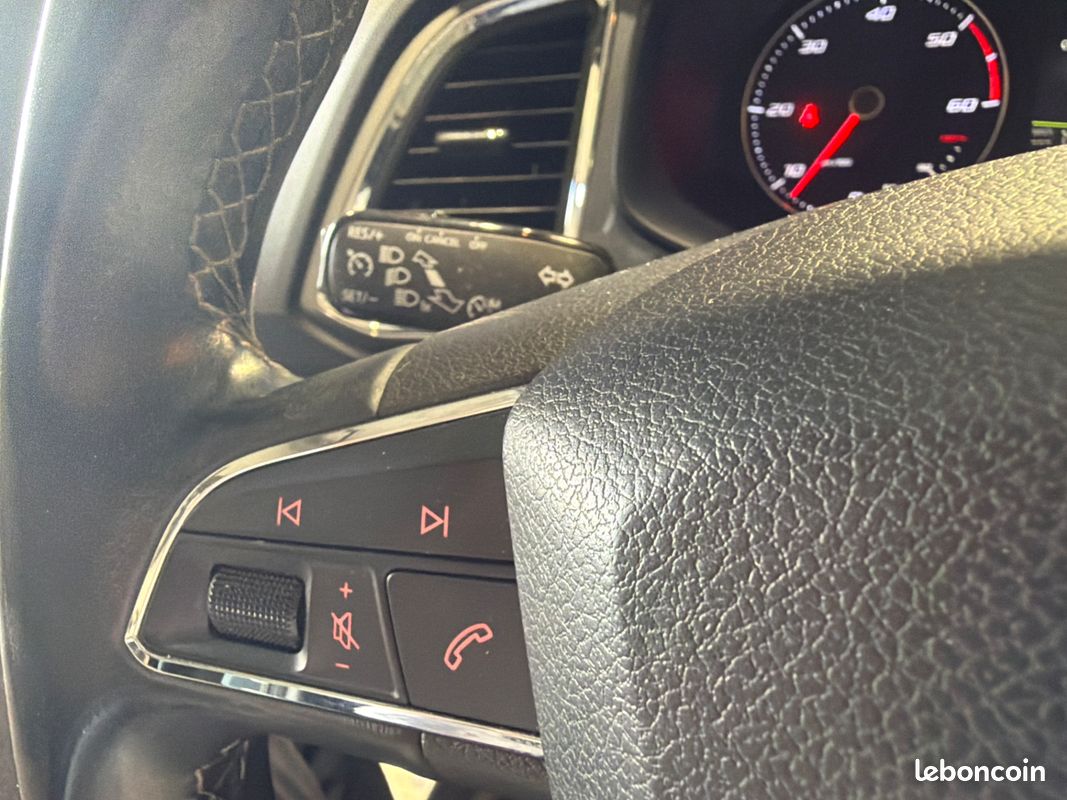 SEAT Ateca 1.6 TDI 115ch Start&Stop Style -Distribution Ok - Suivi complet - Carplay / AndroidAuto - Caméra de recul - Pneus Avants Neufs - CT Vierge - Garantie 6 mois (image 10)