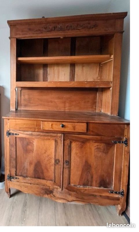 Très joli buffet /vaisselier en bois massif (image 2)