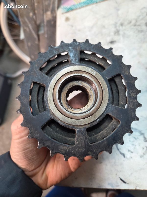 ROUE LIBRE SUN RACE 5 VITESSE 14-28 DENTS