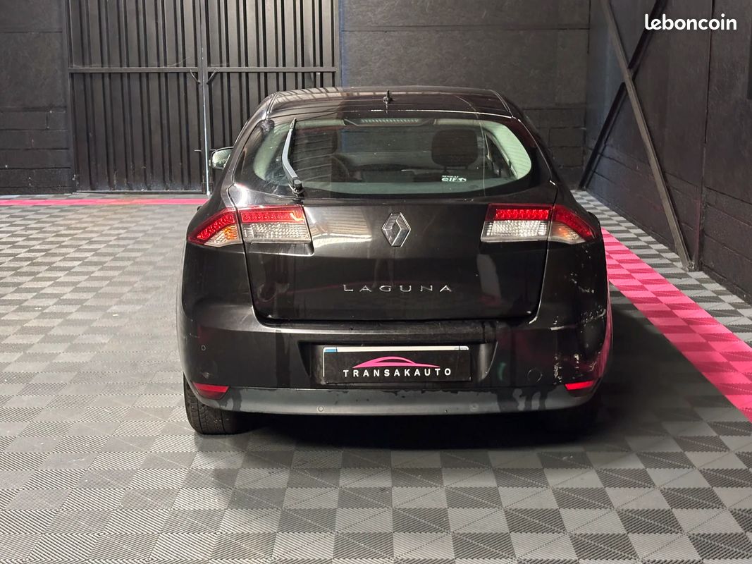 Renault LAGUNA III Black Edition Carminat (image 6)