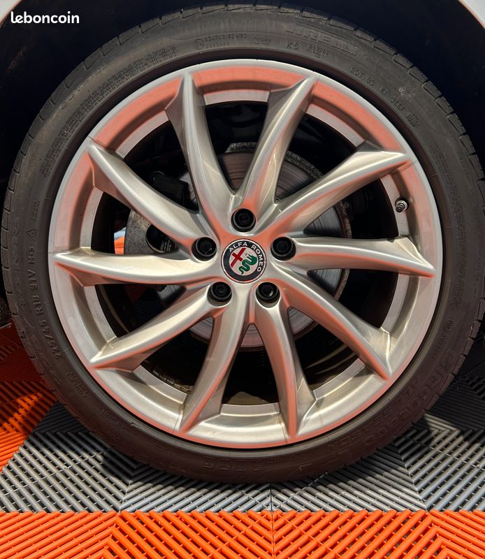 ALFA ROMEO GIULIA 2.2 JTDM 150 SUPER BVA - SYSTEME DNA - GPS - RADAR DE RECUl (image 16)