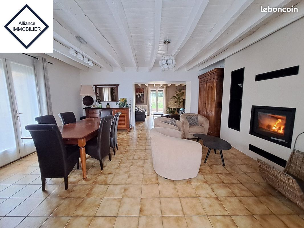 Maison 8 pièces 169 m² · à Montauban-de-Bretagne · 169 m² · 279 500 €