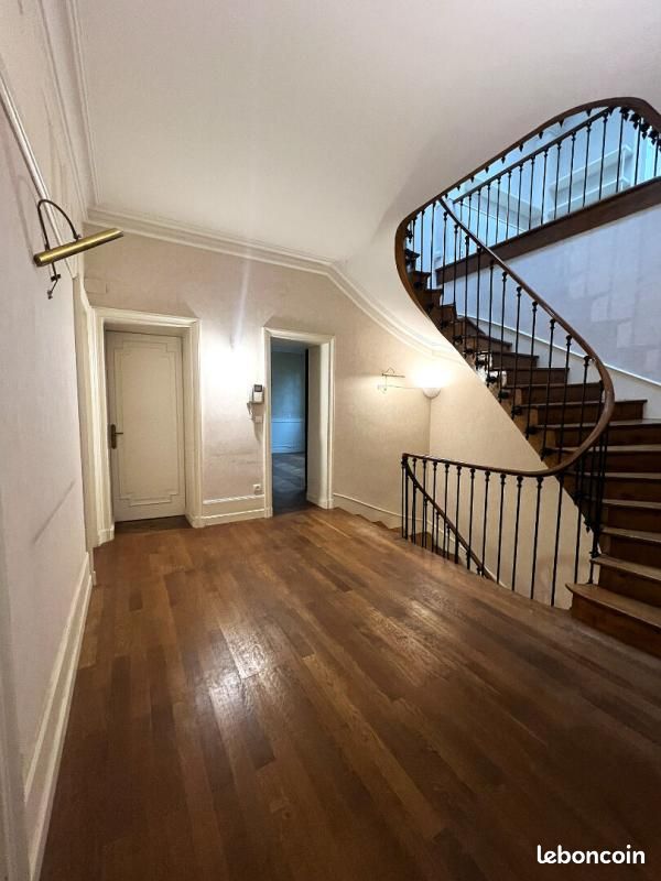 Local 496 m² (image 8)
