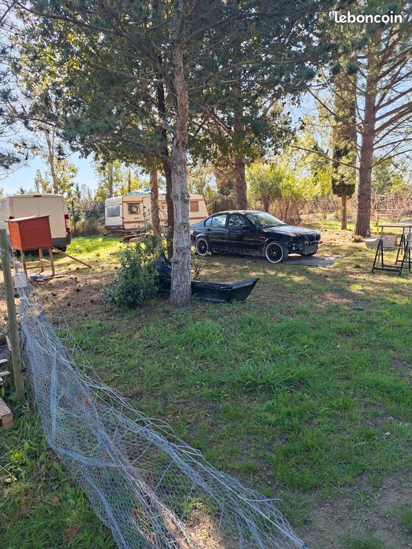 Loue terrain de loisirs · à Tarascon · 400 €/mois