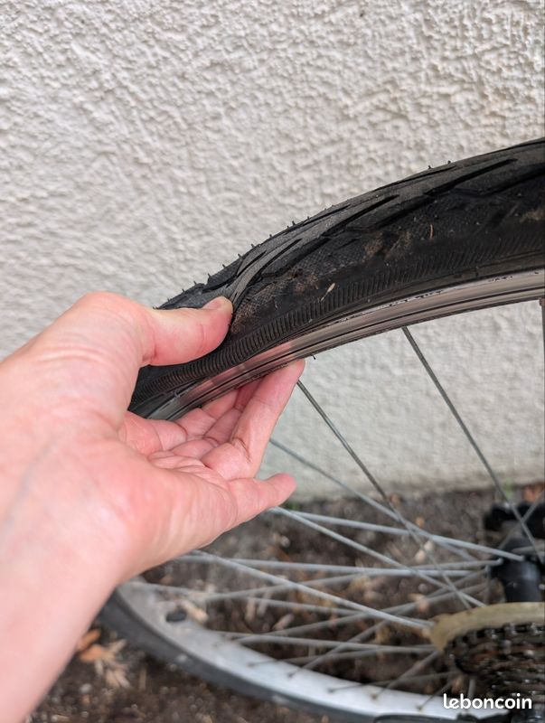 Vélo Riverside RS100 noir avec panier – à réviser (image 12)