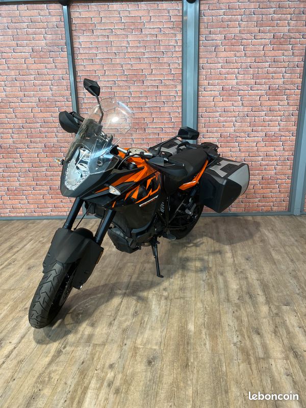 KTM 1090 Adventure Contrôle Technique OK - Motos