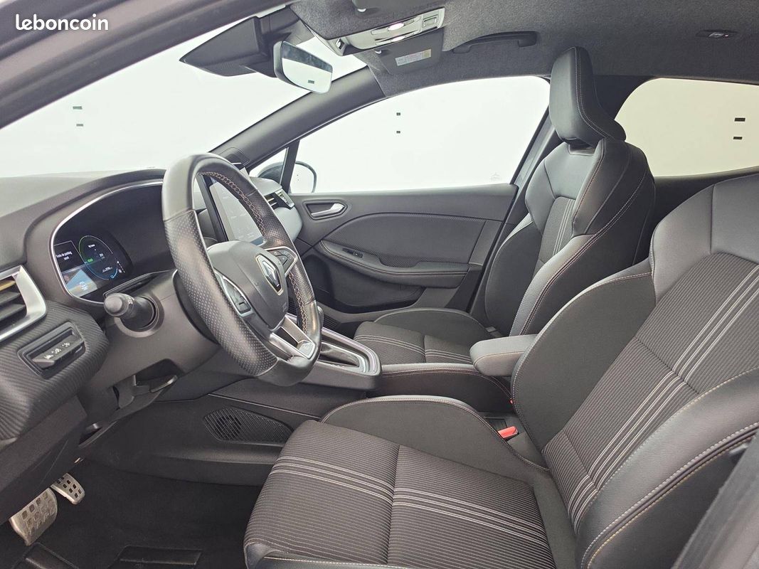 RENAULT Clio E-Tech full hybrid 145 Engineered (image 18)