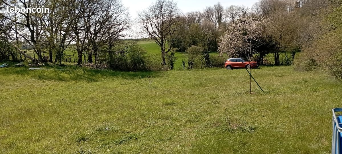 Terrain de loisirs non constructible · à Avrigney-Virey · 14 000 €