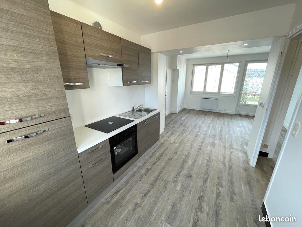 Appartement 3 pièces 55 m² · à Oyonnax · 55 m² · 640 €